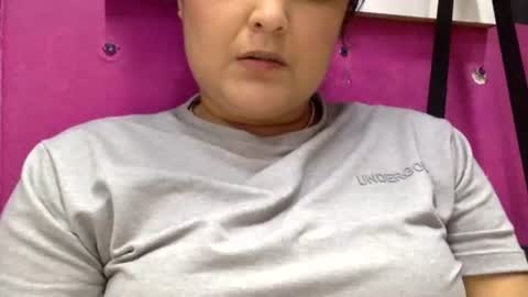 Snapshot of sarayx chatting on 9, 7, 2026 mery online show from 9, 7, 2026