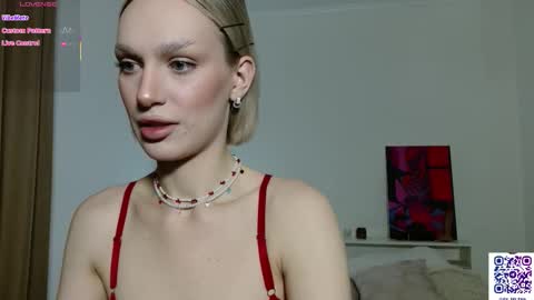 Snapshot of sarilit chatting on 8, 2, 2026 Your Selena 3 online show from 8, 2, 2026