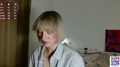 Snapshot of sarilit chatting on 10, 2, 2026 Your Selena 3 online show from 10, 2, 2026