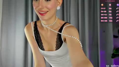 Snapshot of sarilit chatting on 13, 6, 2026 Your Selena 3 online show from 13, 6, 2026