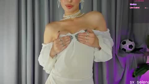 Snapshot of sarilit chatting on 5, 7, 2026 Your Selena 3 online show from 5, 7, 2026