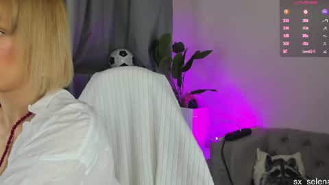 Snapshot of sarilit chatting on 12, 7, 2026 Your Selena 3 online show from 12, 7, 2026