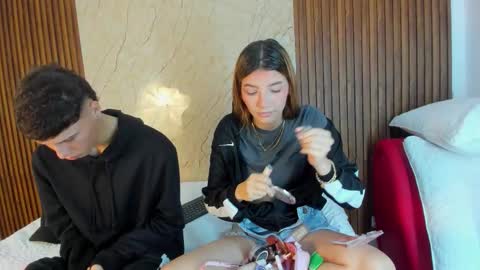  SARIYA Y ALEXIS  online show from 18, 2, 2026