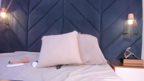 Sara  online show from 4, 1, 2025