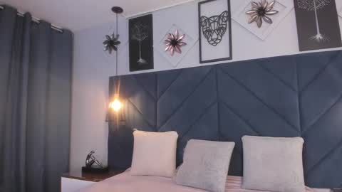 Sara  online show from 12, 1, 2025