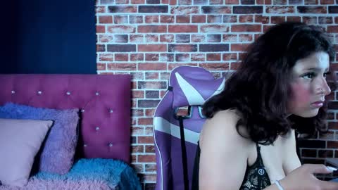 Snapshot of sary_littlesmiles chatting on 5, 4, 2026 Sary online show from 5, 4, 2026