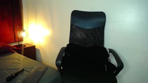 Snapshot of sasha_brattz chatting on 13, 2, 2025 Sasha Brattz online show from 13, 2, 2025