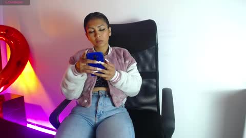 Snapshot of sasha_brattz chatting on 18, 2, 2025 Sasha Brattz online show from 18, 2, 2025