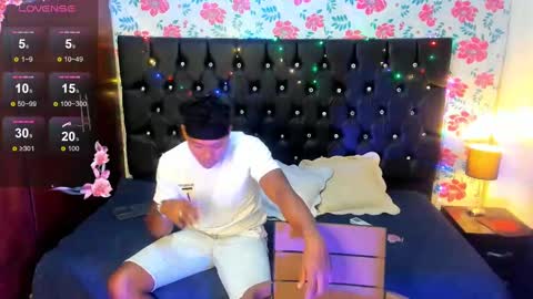 Snapshot of sasha_fox0 chatting on 13, 12, 2024 emy online show from 13, 12, 2024
