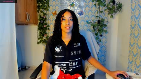 Snapshot of sasha_fox0 chatting on 13, 12, 2024 emy online show from 13, 12, 2024