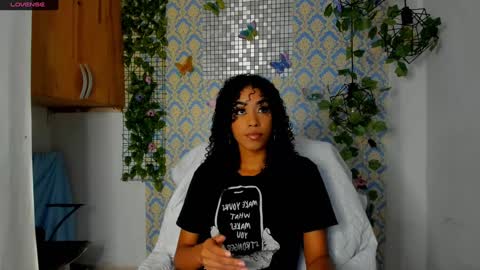 Snapshot of sasha_fox0 chatting on 18, 12, 2024 emy online show from 18, 12, 2024