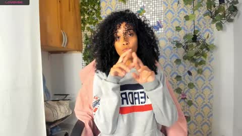 Snapshot of sasha_fox0 chatting on 29, 12, 2024 emy online show from 29, 12, 2024