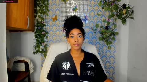 Snapshot of sasha_fox0 chatting on 10, 1, 2025 emy online show from 10, 1, 2025