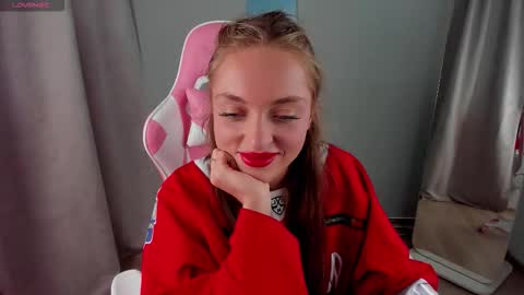 Snapshot of sasha_hardy chatting on 21, 12, 2025 Sasha online show from 21, 12, 2025