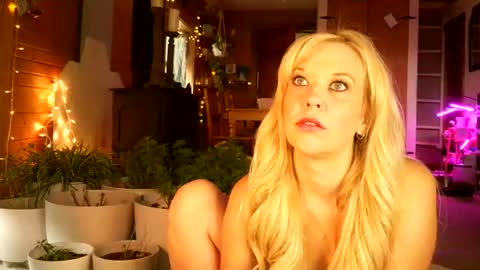 Snapshot of sasha_love__ chatting on 26, 7, 2026 sasha_love__ online show from 26, 7, 2026