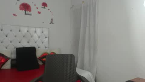 sasha maturee online show from 16, 4, 2026