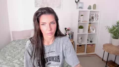 Snapshot of sasha_miro chatting on 11, 9, 2025 Sasha Miro online show from 11, 9, 2025