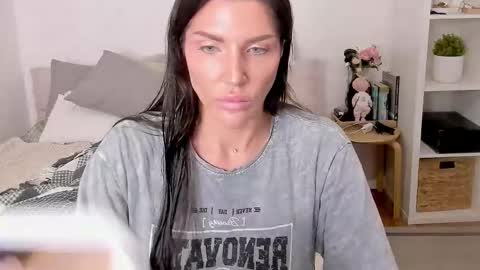 Snapshot of sasha_miro chatting on 12, 9, 2025 Sasha Miro online show from 12, 9, 2025