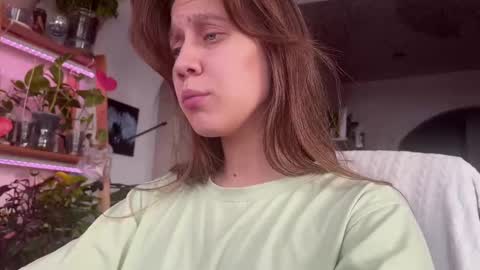 Alexandra Sasha in short online show from 16, 2, 2025