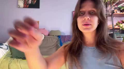 Alexandra Sasha in short online show from 19, 4, 2026