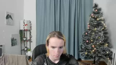 Sasha Vesmus online show from 16, 12, 2025