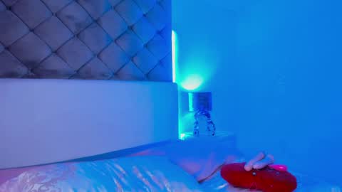 Snapshot of sashajune chatting on 1, 2, 2025 selene online show from 1, 2, 2025