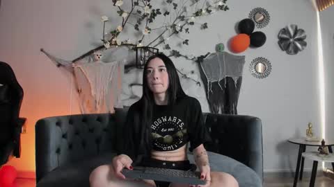Snapshot of sashathompson_25 chatting on 13, 10, 2025 SASHA online show from 13, 10, 2025