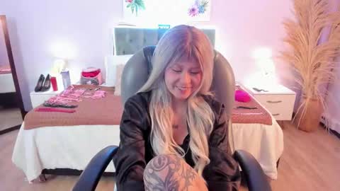 saskia_vellour online show from 3, 2, 2026