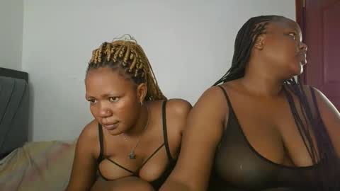 sassie_bee online show from 26, 10, 2025