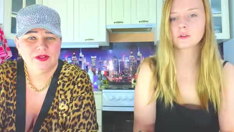 Snapshot of sassy_seasons chatting on 13, 2, 2025 sassy_seasons online show from 13, 2, 2025