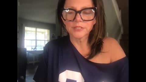 sassynsweetmilf online show from 20, 5, 2026