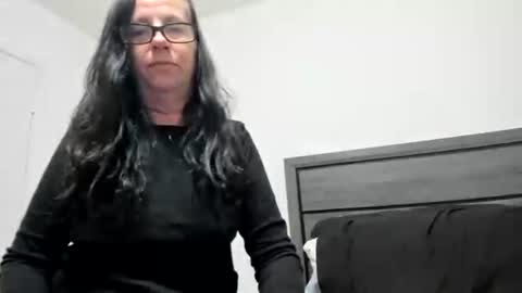 sassypeachgoddess online show from 2, 11, 2025