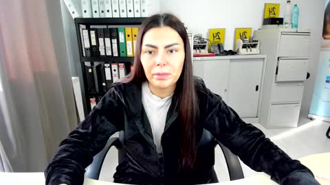 sassytiff online show from 21, 10, 2025