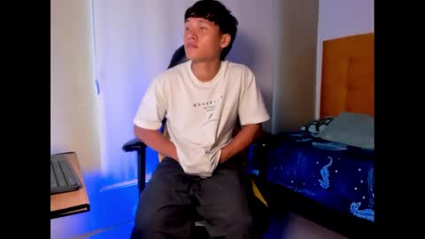 Snapshot of sasuke_uchiha12 chatting on 3, 2, 2025 Evans Williams online show from 3, 2, 2025