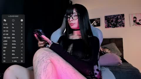Snapshot of satanbabee_ chatting on 20, 7, 2026 im expecting 300 thumbs up on my altar online show from 20, 7, 2026