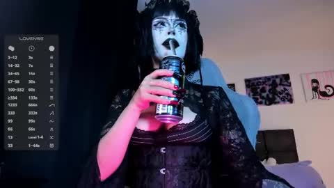 Snapshot of satanbabee_ chatting on 26, 7, 2026 im expecting 300 thumbs up on my altar online show from 26, 7, 2026