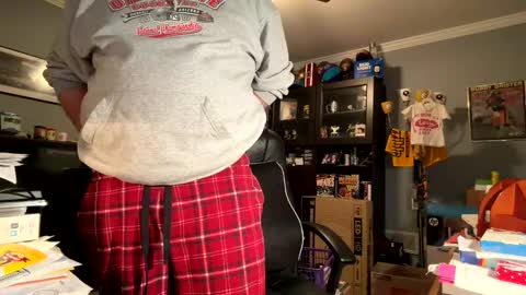 Snapshot of satinpantyboy23 chatting on 7, 2, 2026 satinpantyboy23 online show from 7, 2, 2026