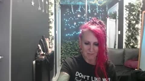 SaucySky online show from 7, 10, 2025