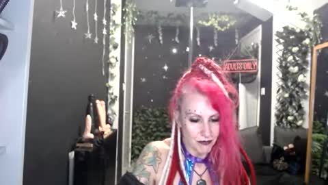 SaucySky online show from 20, 3, 2026