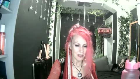 Snapshot of saucysky chatting on 17, 4, 2026 SaucySky online show from 17, 4, 2026