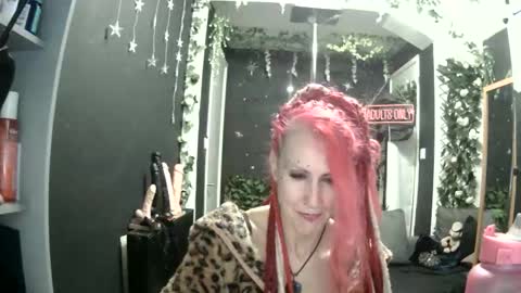 Snapshot of saucysky chatting on 20, 4, 2026 SaucySky online show from 20, 4, 2026