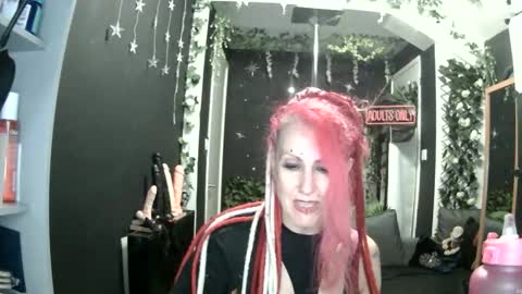 Snapshot of saucysky chatting on 21, 4, 2026 SaucySky online show from 21, 4, 2026