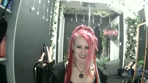Snapshot of saucysky chatting on 28, 4, 2026 SaucySky online show from 28, 4, 2026