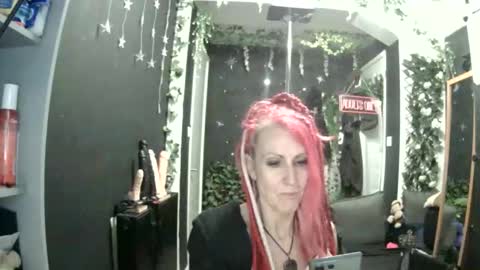 Snapshot of saucysky chatting on 7, 5, 2026 SaucySky online show from 7, 5, 2026