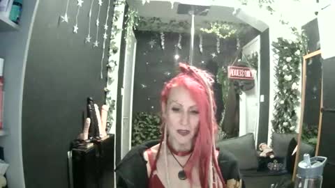 Snapshot of saucysky chatting on 13, 5, 2026 SaucySky online show from 13, 5, 2026