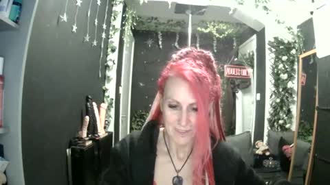 Snapshot of saucysky chatting on 14, 5, 2026 SaucySky online show from 14, 5, 2026