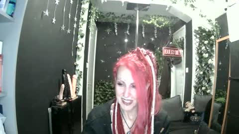 Snapshot of saucysky chatting on 15, 5, 2026 SaucySky online show from 15, 5, 2026