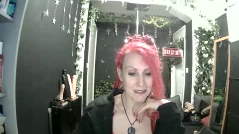 Snapshot of saucysky chatting on 17, 5, 2026 SaucySky online show from 17, 5, 2026