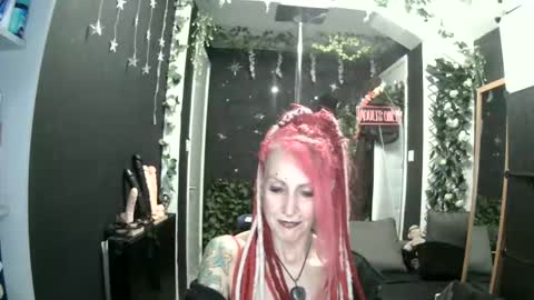 Snapshot of saucysky chatting on 23, 5, 2026 SaucySky online show from 23, 5, 2026