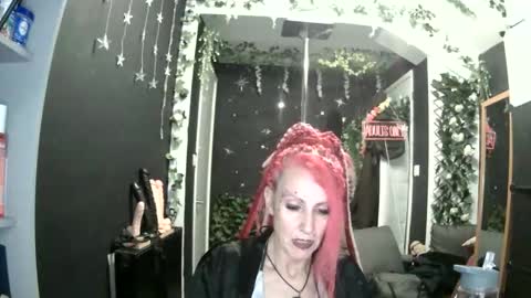 Snapshot of saucysky chatting on 29, 5, 2026 SaucySky online show from 29, 5, 2026